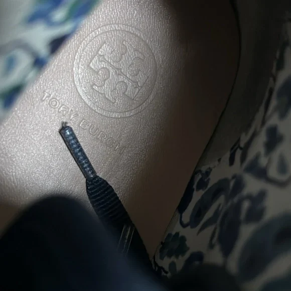 Tory Burch High Top navy Suede Sneakers size 9.5 - Picture 9 of 9